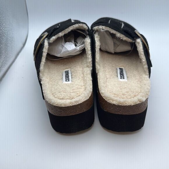 CUSHIONAIRE Women's Cozy Genuine Suede Platform Clog SIZE 8.5 WIDE BLACK - Picture 3 of 7